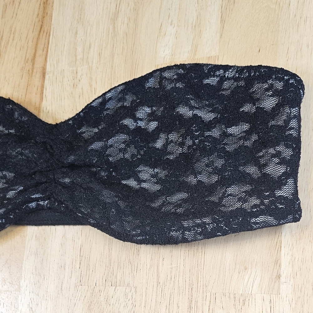 Black Lace Bandeau Bra - Picture 2 of 8